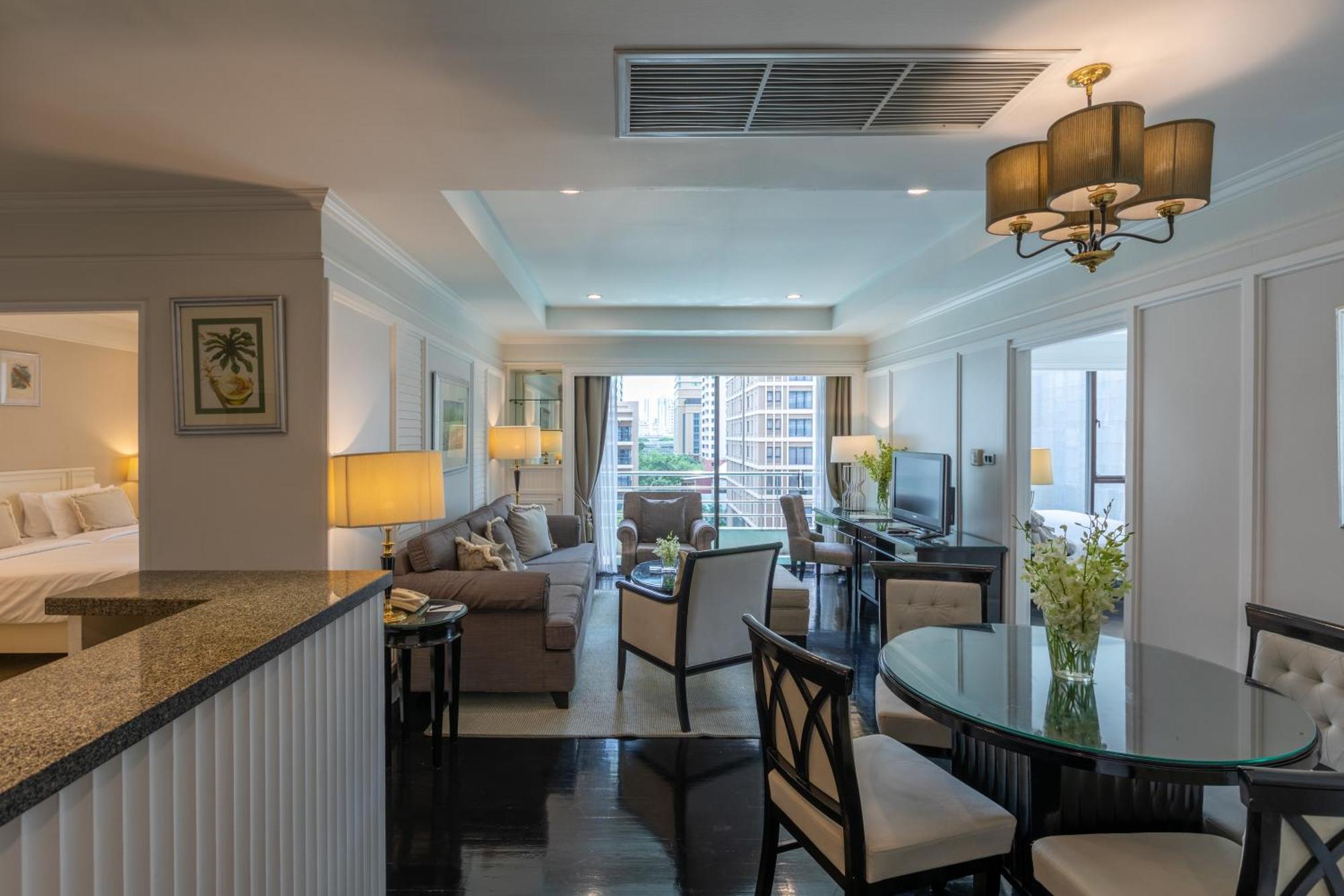 ケープ ハウス ランスアン ホテル バンコク都 エクステリア 写真 A suite at the hotel